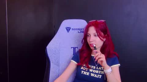 Snapshot of yasemina_ chatting on 05/15/26, 10:06 Yase online show from 05/15/26, 10:06