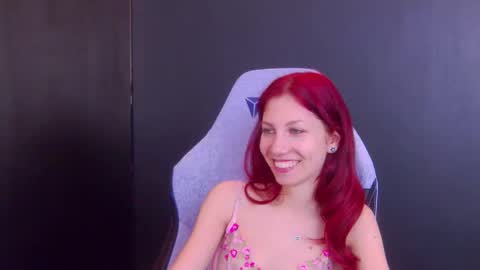 Snapshot of yasemina_ chatting on 05/20/26, 11:33 Yase online show from 05/20/26, 11:33