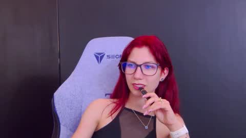 Snapshot of yasemina_ chatting on 05/27/26, 12:07 Yase online show from 05/27/26, 12:07
