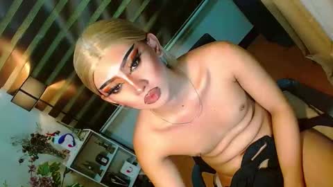 miss yasii online show from 04/15/26, 06:04