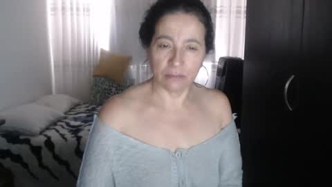 yasmin_love85 online show from 01/10/25, 03:48
