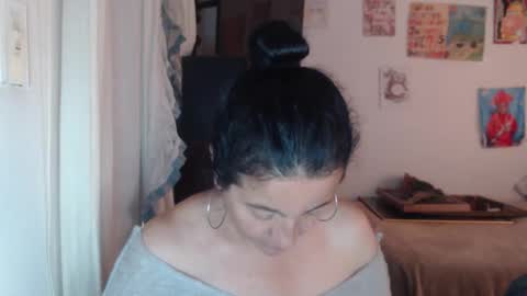 yasmin_love85 online show from 11/25/25, 03:12