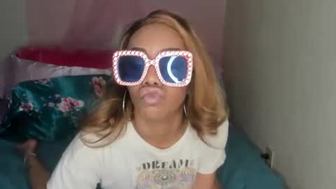 Yasmina online show from 01/17/25, 07:30