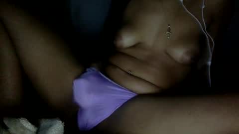 Yasmine Bank online show from 10/28/25, 06:50