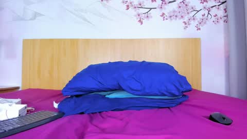 Yasminn Scott online show from 01/18/25, 12:15