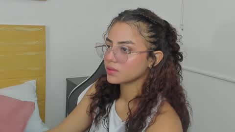 yaya23x online show from 01/15/25, 12:04