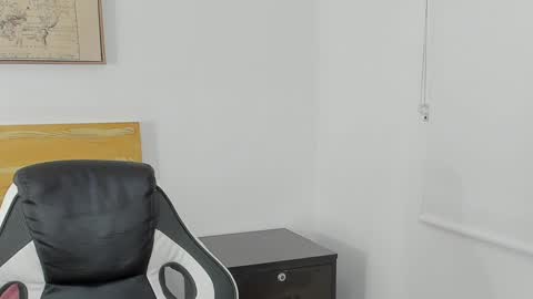 yaya23x online show from 01/20/25, 12:07