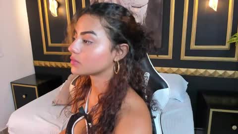 yaya23x online show from 02/10/25, 10:19