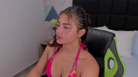 yaya23x online show from 02/12/25, 07:24