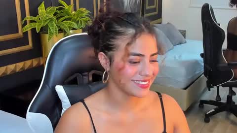 yaya23x online show from 02/19/25, 07:38