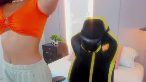 yaya23x online show from 02/24/25, 12:37