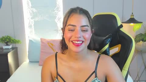 yaya23x online show from 03/06/25, 07:21