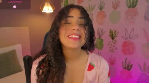 Snapshot of yaya23x chatting on 11/26/25, 02:40 yaya23x online show from 11/26/25, 02:40