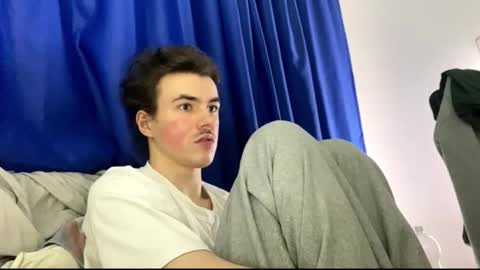 Snapshot of yayay333 chatting on 03/11/26, 02:17 yayay333 online show from 03/11/26, 02:17