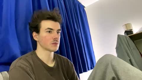 Snapshot of yayay333 chatting on 03/16/26, 04:18 yayay333 online show from 03/16/26, 04:18