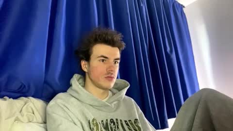 Snapshot of yayay333 chatting on 03/18/26, 02:42 yayay333 online show from 03/18/26, 02:42