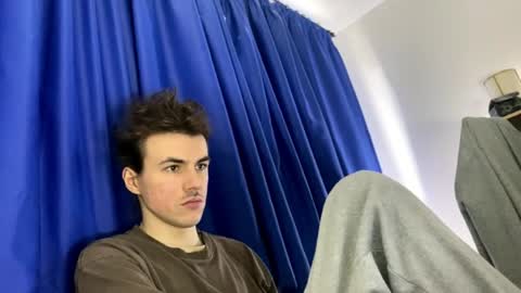 Snapshot of yayay333 chatting on 03/26/26, 03:17 yayay333 online show from 03/26/26, 03:17