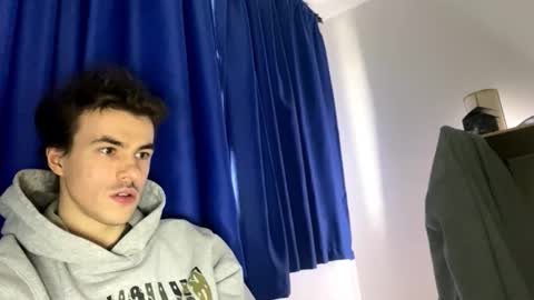 Snapshot of yayay333 chatting on 03/27/26, 02:17 yayay333 online show from 03/27/26, 02:17