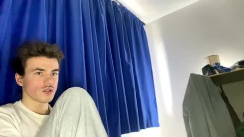 Snapshot of yayay333 chatting on 03/28/26, 01:54 yayay333 online show from 03/28/26, 01:54