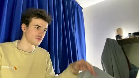 Snapshot of yayay333 chatting on 04/11/26, 11:09 yayay333 online show from 04/11/26, 11:09