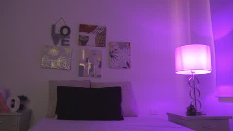 Snapshot of yayoi_cresp18 chatting on 12/17/24, 08:43 yayoi_cresp18 online show from 12/17/24, 08:43