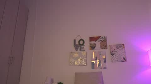 Snapshot of yayoi_cresp18 chatting on 12/18/24, 04:06 yayoi_cresp18 online show from 12/18/24, 04:06