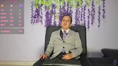 Snapshot of yazflor chatting on 06/18/26, 02:34 Hazzan y Greisy online show from 06/18/26, 02:34