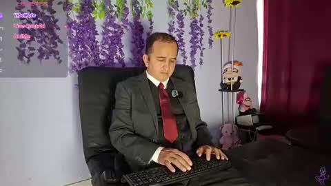 Snapshot of yazflor chatting on 06/24/26, 02:49 Hazzan y Greisy online show from 06/24/26, 02:49