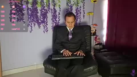 Snapshot of yazflor chatting on 06/30/26, 01:23 Hazzan y Greisy online show from 06/30/26, 01:23