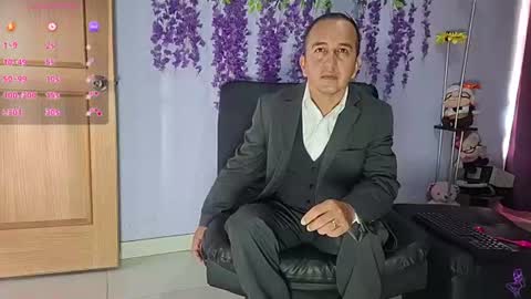 Snapshot of yazflor chatting on 07/20/26, 02:08 Hazzan y Greisy online show from 07/20/26, 02:08
