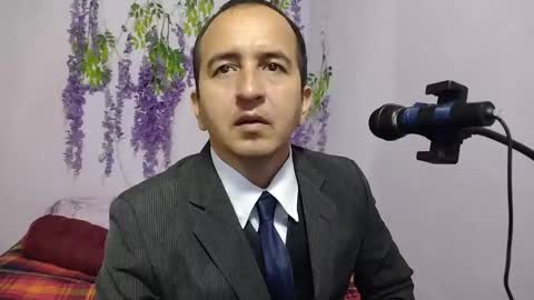 Snapshot of yazfore chatting on 09/18/25, 04:09 Hazzan online show from 09/18/25, 04:09