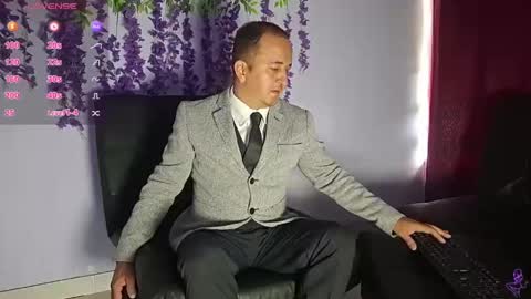 Snapshot of yazfore chatting on 06/04/26, 02:12 Hazzan online show from 06/04/26, 02:12