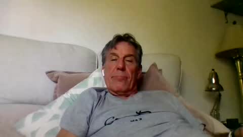 Snapshot of yeah_baby6988 chatting on 04/15/26, 11:38 yeah_baby6988 online show from 04/15/26, 11:38