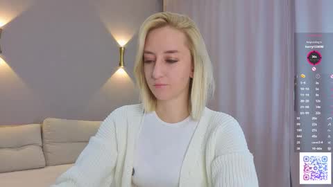 Snapshot of yeah_i_want chatting on 10/27/25, 05:11 Loe online show from 10/27/25, 05:11