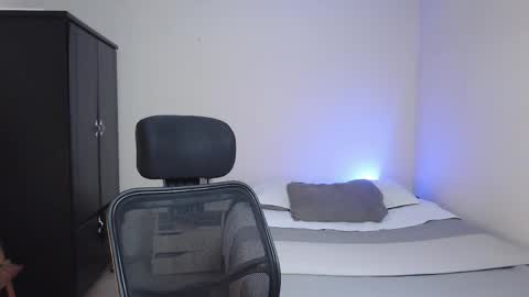 yeff online show from 12/18/25, 12:06