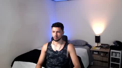 Snapshot of yeff_stone chatting on 07/11/26, 01:41 yeff online show from 07/11/26, 01:41