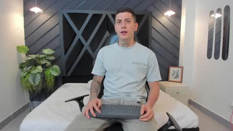 YEIKO ROMERO online show from 01/30/25, 05:17