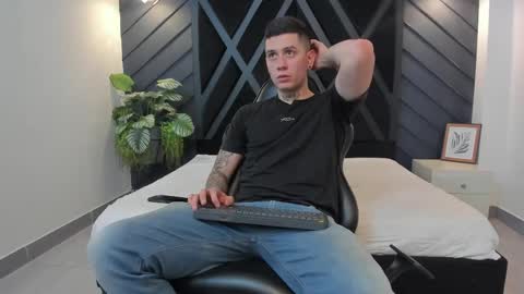 YEIKO ROMERO online show from 02/12/25, 05:26