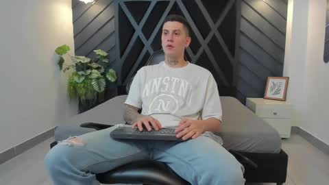 YEIKO ROMERO online show from 02/26/25, 05:39