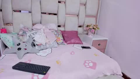 Yeins online show from 11/21/25, 11:09