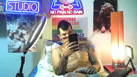 yeisoncastellanos1999 online show from 10/02/25, 05:42