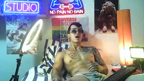 yeisoncastellanos1999 online show from 10/16/25, 12:00