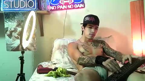 yeisoncastellanos1999 online show from 02/21/26, 07:59