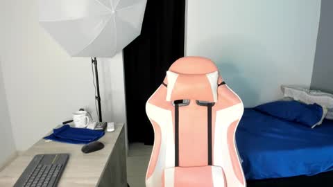 Snapshot of yelena03 chatting on 01/05/25, 11:55 yelena03 online show from 01/05/25, 11:55