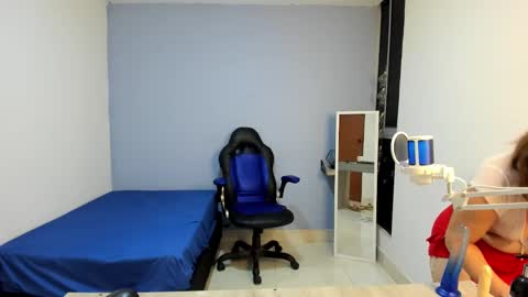 Snapshot of yelena03 chatting on 01/31/25, 08:33 yelena03 online show from 01/31/25, 08:33