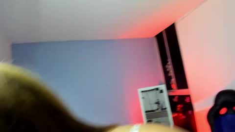 Snapshot of yelena03 chatting on 03/04/25, 09:11 yelena03 online show from 03/04/25, 09:11