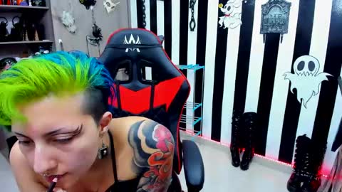 Snapshot of yelena_bondaje chatting on 12/10/24, 09:33 Yelena online show from 12/10/24, 09:33