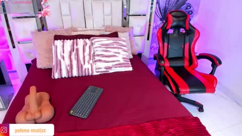 yelena  online show from 03/02/26, 01:07