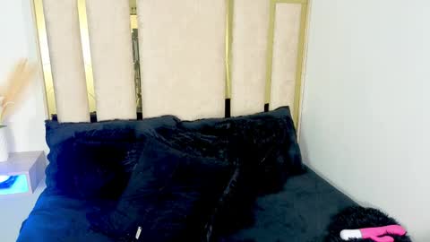 Snapshot of yeli_amber3 chatting on 04/21/26, 02:51 Yeli Amber online show from 04/21/26, 02:51