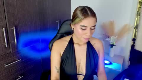 Snapshot of yeli_amber3 chatting on 04/22/26, 01:19 Yeli Amber online show from 04/22/26, 01:19